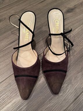 CHANEL Burgundy and Black Suede Pointed Slingback Heels